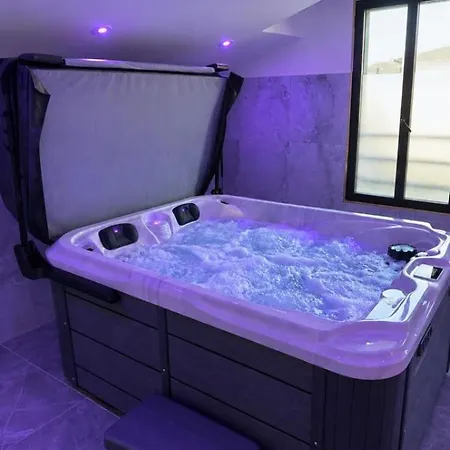 Le Reve Luxe Privatif Jacuzzi Sauna Le Petit-Quevilly
