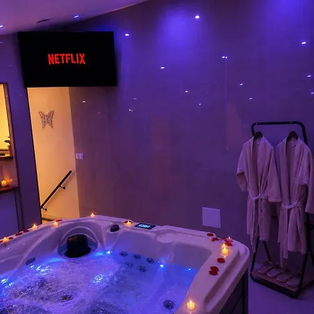 Appartement Le Reve Luxe Privatif Jacuzzi Sauna *