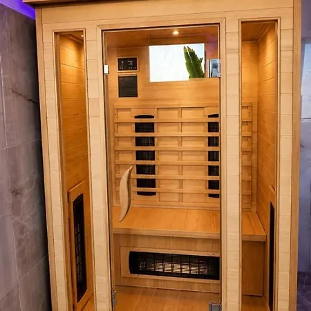 Le Reve Luxe Privatif Jacuzzi Sauna